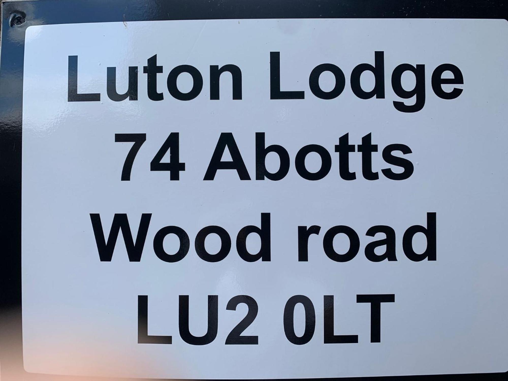 Luton Lodge - Newly Renovated Ideal For Short Stay, Close To Airport Train Station, Free Parking Off Street , Luxury Comfort In Low Price Ngoại thất bức ảnh