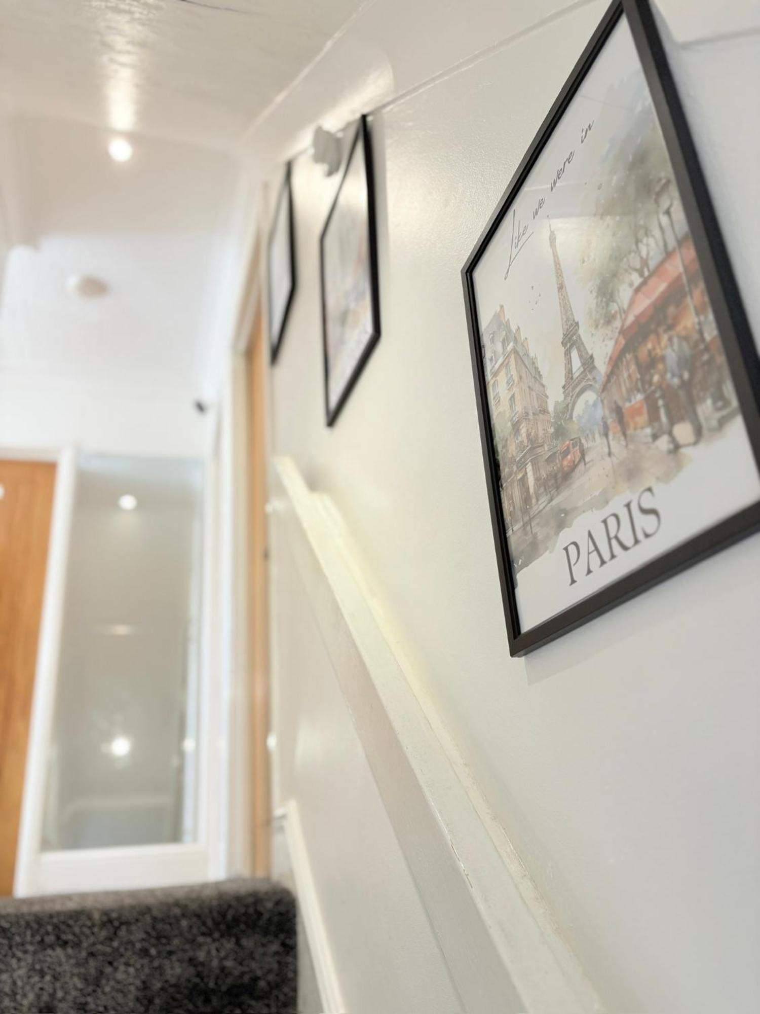 Luton Lodge - Newly Renovated Ideal For Short Stay, Close To Airport Train Station, Free Parking Off Street , Luxury Comfort In Low Price Ngoại thất bức ảnh