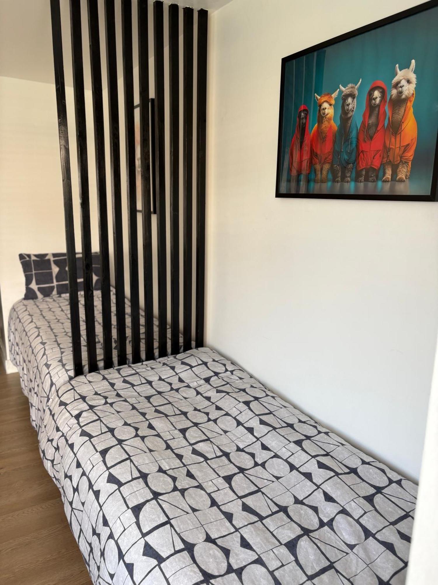 Luton Lodge - Newly Renovated Ideal For Short Stay, Close To Airport Train Station, Free Parking Off Street , Luxury Comfort In Low Price Ngoại thất bức ảnh